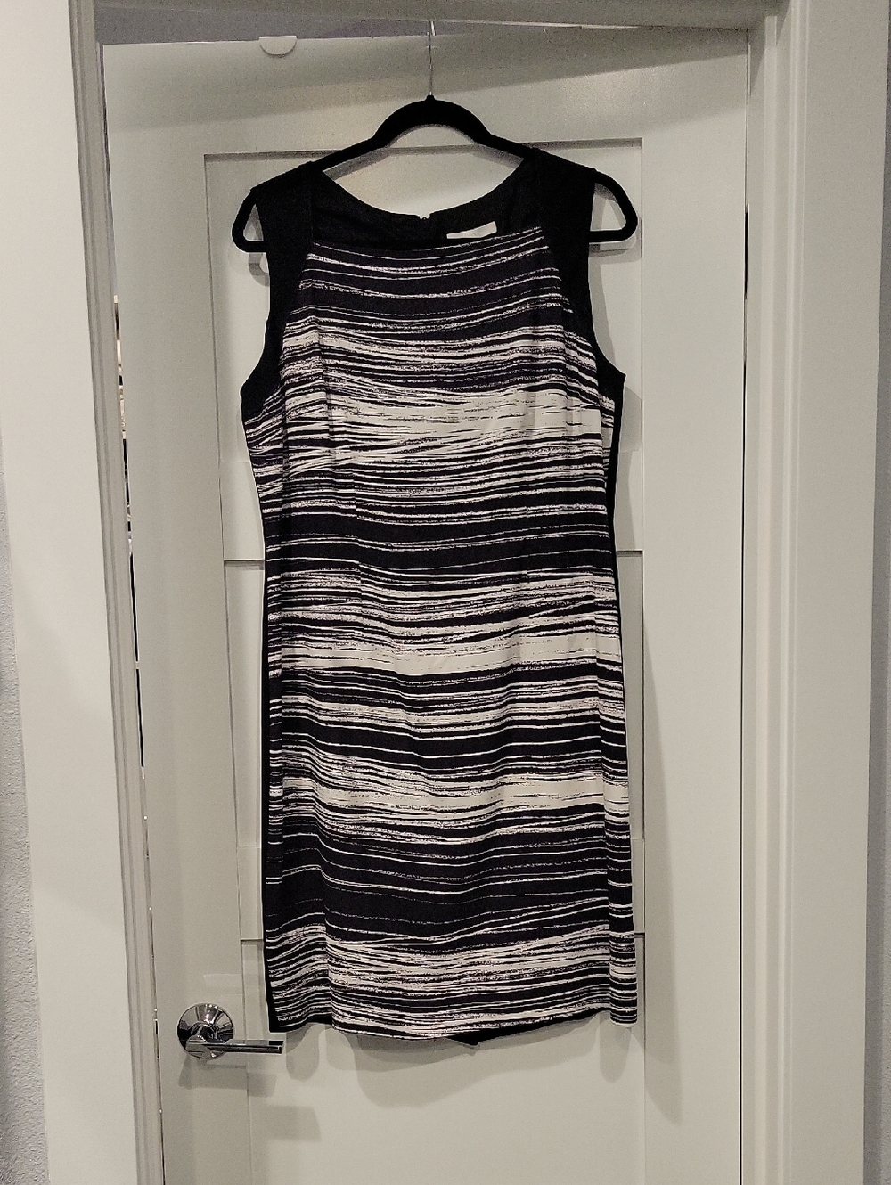 Hugo Boss Black and White Striped Sleeveless Midi Dress